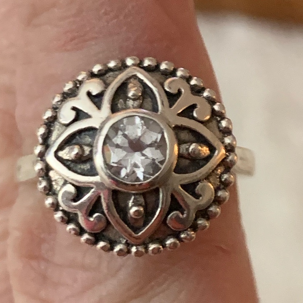 Super Cute White Sapphire Statement Ring Size 8 - image 1